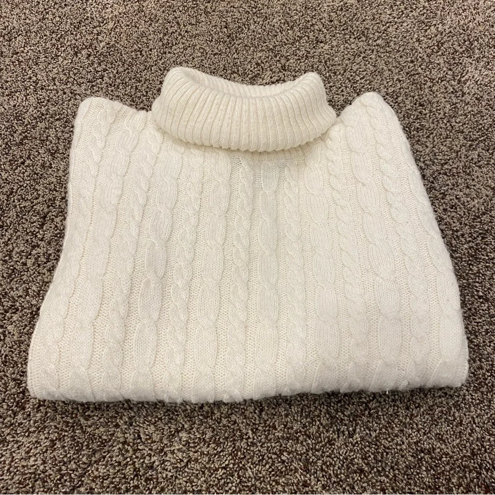 Zara Knits | Turtleneck | Cable Knit | Sweater | Size L - Picture 3 of 5